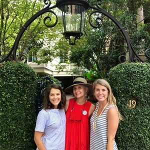 Meet your Posher, Anna bret